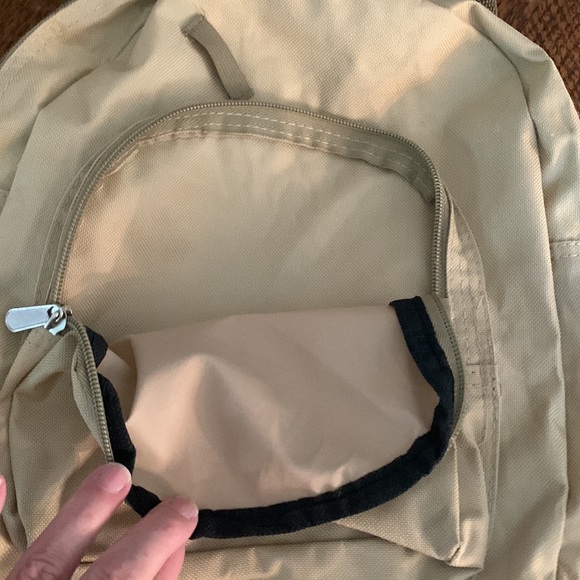 Backpack - Picture 3 of 5